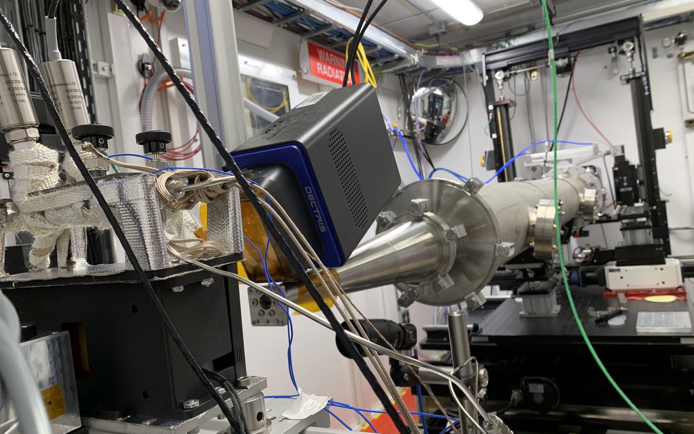 High-temperature, high-pressure setup at SSRL beamline 1-5